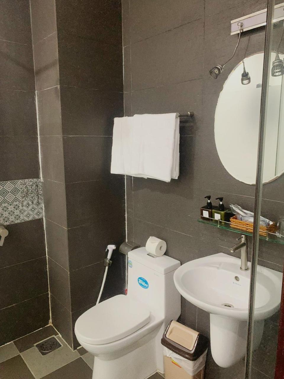 K&T Hotel - San Bay Tan Son Nhat Ho Chi Minh-staden Exteriör bild